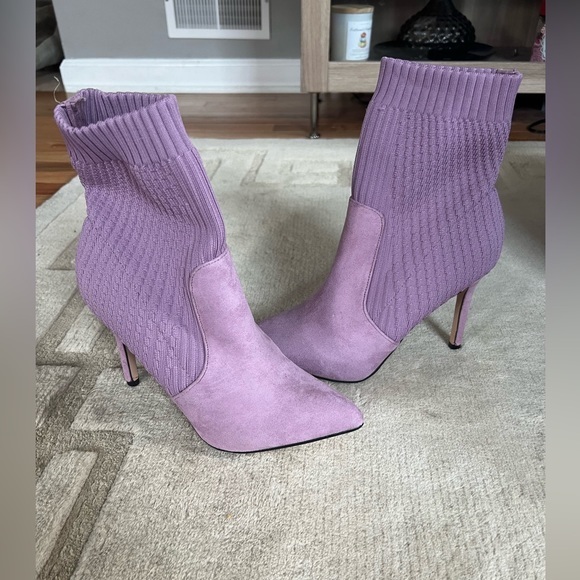 ‎Booties - Picture 2 of 7